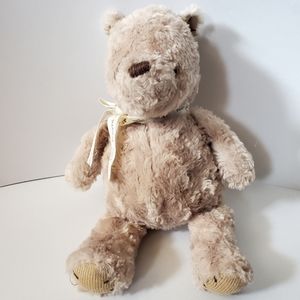 Classic Pooh stuffed toy